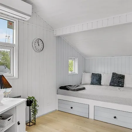 Дом отдыха Three-bedroom In