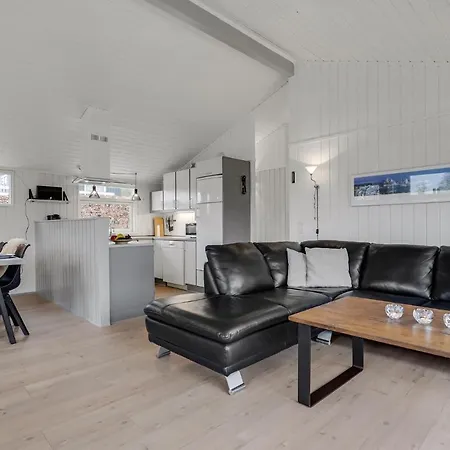 Three-bedroom In Prázdninový dům